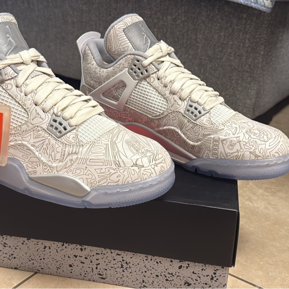 Jordan retro 4 laser